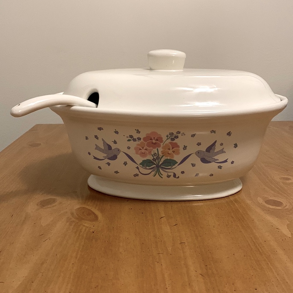 Vintage Treasure Craft soup turine with ladle Auntie Em Collection